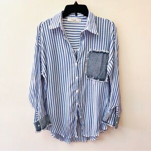 Touche Prive striped button front blouse with denim pocket and cuffs size small